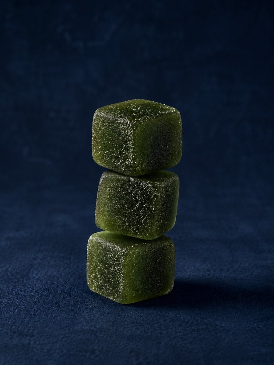 Mainstay gummies, close up